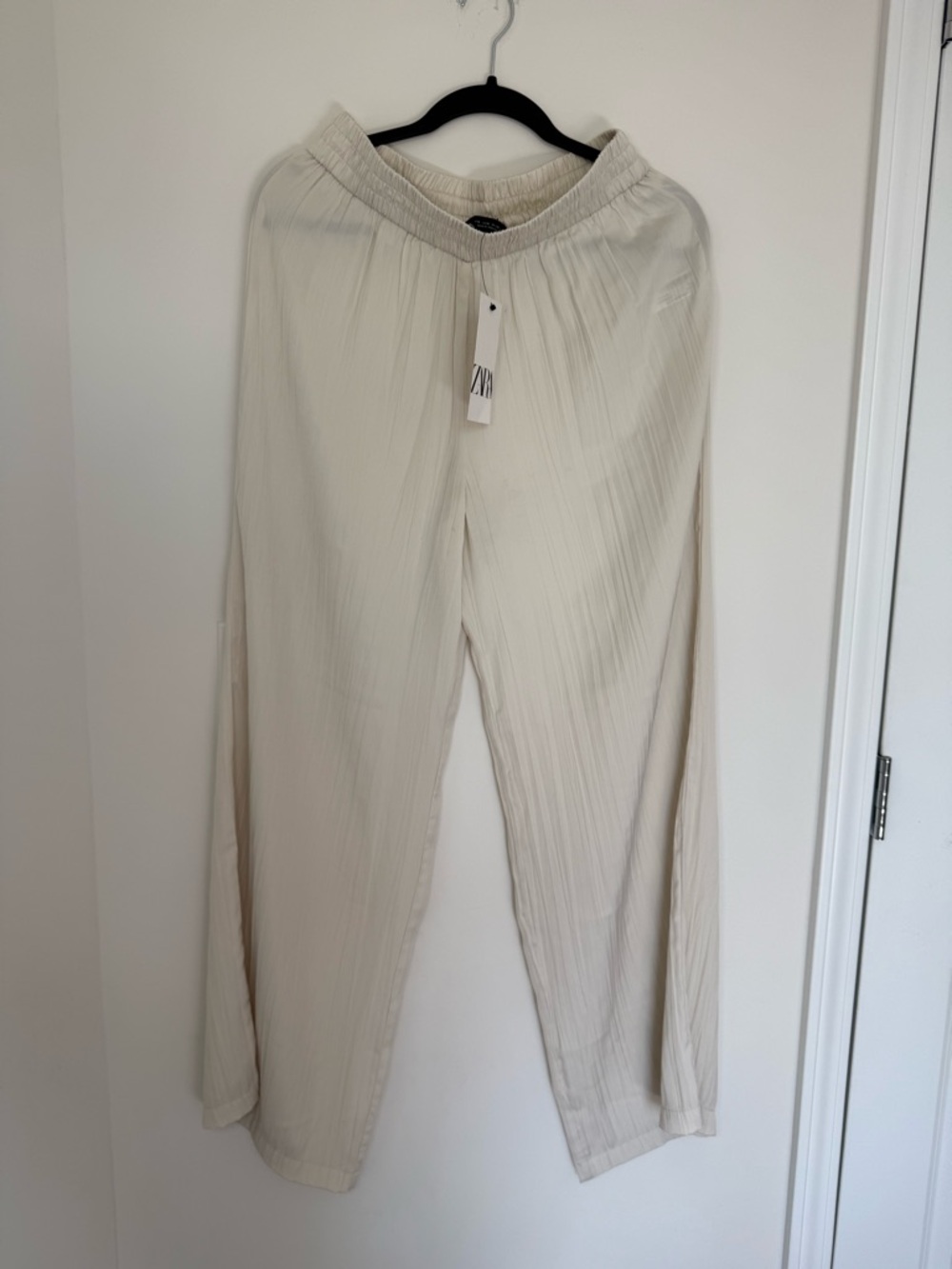 NWT ZARA Cream Pleated Wide Leg Pants M 🤍